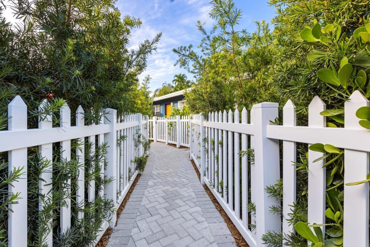 Lovely 2 Bedroom Condo In Sailboat Bend Fort Lauderdale Exterior photo